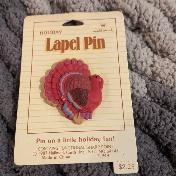 Hallmark Jewelry - Vintage Thanksgiving lapel pin